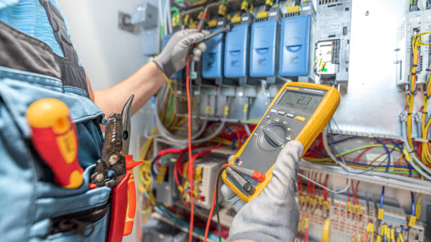 Best Circuit Breaker Repair  in Pratt, KS